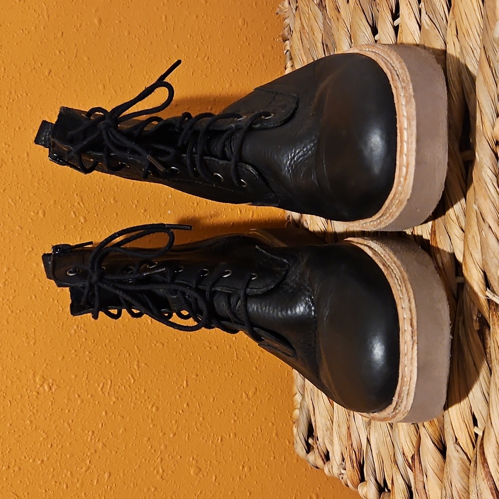 Clarks Trace Pine Black Leather Women's Side Zipper Tie Ankle Boots Sz.10 - Picture 2 of 8